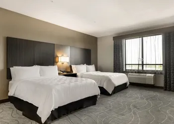Holiday Inn & Suites Silicon Valley - Milpitas by IHG hotel thumbnail 4