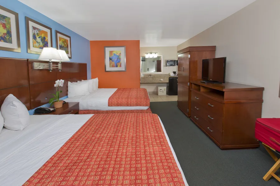 Ramada by Wyndham Hotel & Water Park hotel detail image 6