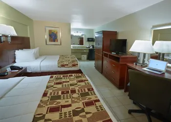 Ramada by Wyndham Hotel & Water Park hotel thumbnail 7