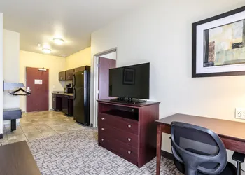 Cobblestone Hotel & Suites - Erie hotel thumbnail 5