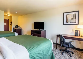 Cobblestone Hotel & Suites - Erie hotel thumbnail 7