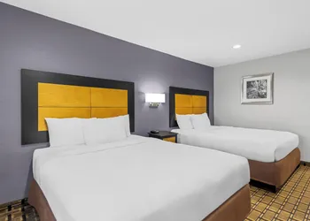 Quality Inn - Denton hotel thumbnail 8