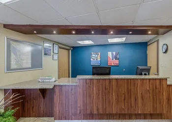 Days Inn by Wyndham La Crosse hotel thumbnail 3