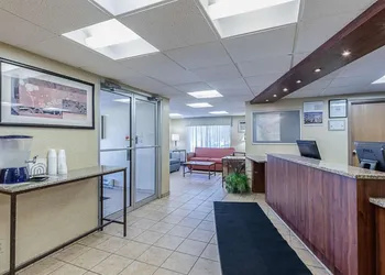 Days Inn by Wyndham La Crosse hotel thumbnail 4