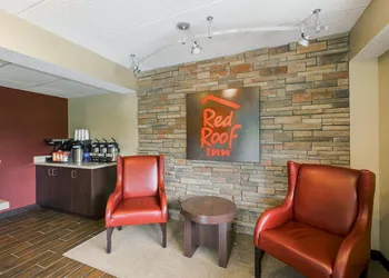 Red Roof Inn Boston - Southborough/ Worcester hotel thumbnail 4