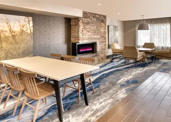 Fairfield Inn and Suites by Marriott Toronto Brampton hotel thumbnail 2