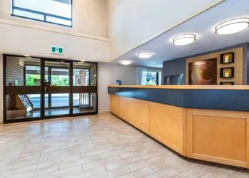 Comfort Inn Highway 401 hotel thumbnail 2
