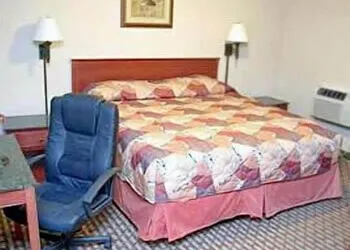 Rodeway Inn Paterson Great Falls Park Area hotel thumbnail 7