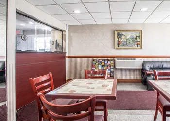 Rodeway Inn Jersey City North hotel thumbnail 3