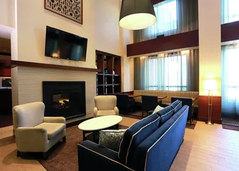 Hampton Inn & Suites by Hilton Laval hotel thumbnail 4