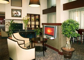 Hampton Inn & Suites by Hilton Laval hotel thumbnail 7