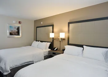 Hampton Inn Madison hotel thumbnail 4
