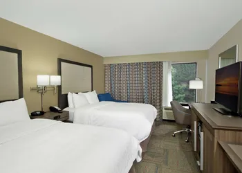 Hampton Inn Madison hotel thumbnail 8