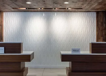 Hilton Garden Inn Islip/MacArthur Airport hotel thumbnail 4