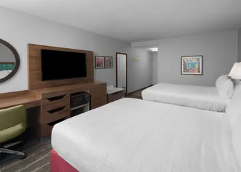 Hampton Inn & Suites Grand Rapids-Airport 28th St hotel thumbnail 5