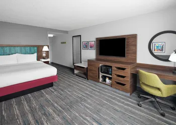 Hampton Inn & Suites Grand Rapids-Airport 28th St hotel thumbnail 7