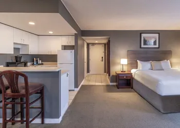 Hotel Faubourg Montreal hotel thumbnail 7