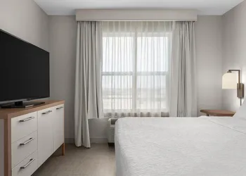 Homewood Suites by Hilton Burlington hotel thumbnail 6