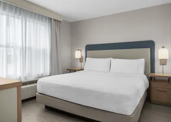 Homewood Suites by Hilton Burlington hotel thumbnail 8