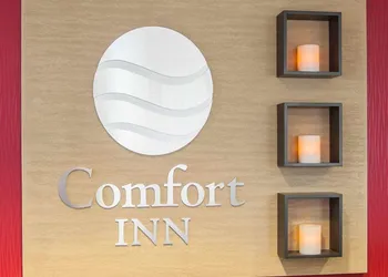 Comfort Inn hotel thumbnail 2