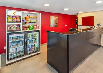 Comfort Inn hotel thumbnail 8
