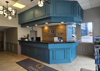 Quality Inn & Suites hotel thumbnail 2