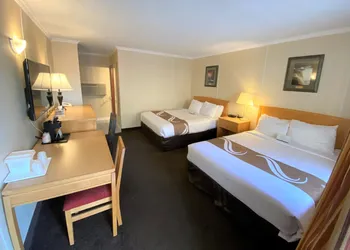 Quality Inn & Suites hotel thumbnail 5