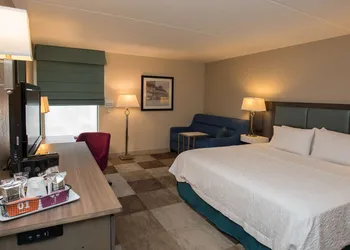 Hampton Inn Wooster hotel thumbnail 5