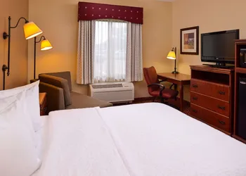 Hampton Inn by Hilton Lincoln hotel thumbnail 7