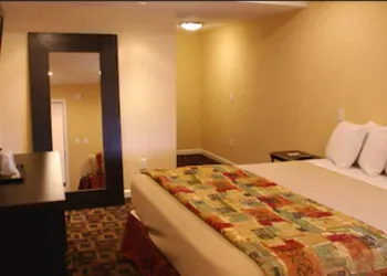 Relax Inn And Suites hotel thumbnail 7