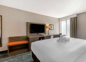 Clarion Inn Nashua hotel thumbnail 5