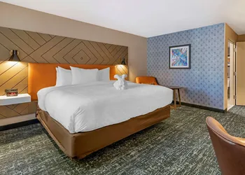 Clarion Inn Nashua hotel thumbnail 6