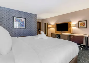 Clarion Inn Nashua hotel thumbnail 8