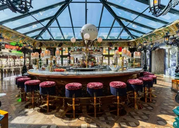 Lafayette Hotel & Club hotel thumbnail 7