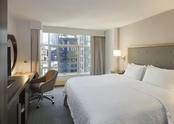 Hampton Inn Manhattan-Chelsea hotel thumbnail 6
