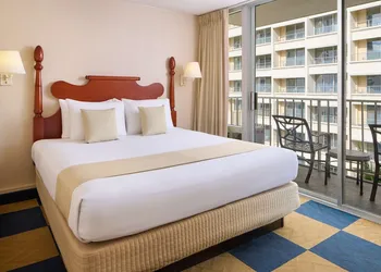 Ewa Hotel Waikiki hotel thumbnail 5