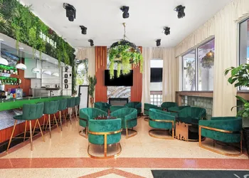 Chesterfield Hotel & Suites hotel thumbnail 2