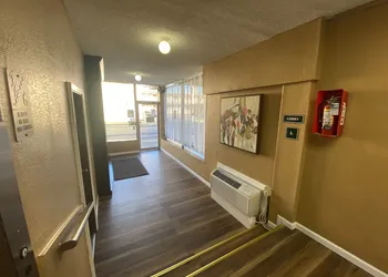 Red Carpet Inn & Suites hotel thumbnail 3