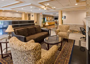 Best Western Plus New England Inn & Suites hotel thumbnail 3