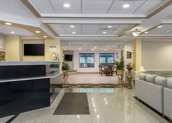 Best Western Plus New England Inn & Suites hotel thumbnail 5