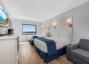 Bayfront Inn Fifth Avenue hotel thumbnail 7