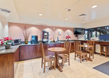 Vagabond Inn Executive San Francisco Airport hotel thumbnail 4