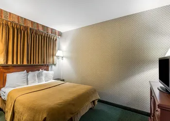 Quality Inn Near China Lake Naval Station hotel thumbnail 7