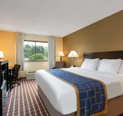 Days Inn by Wyndham Hillsborough hotel detail image 4