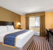 Days Inn by Wyndham Hillsborough hotel detail image 5