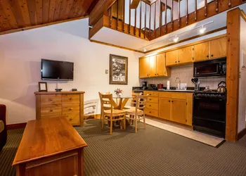 Kandahar Lodge at Whitefish Mountain Resort hotel thumbnail 7