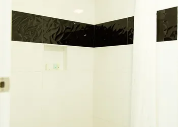 Quality Inn & Suites Goodyear - Phoenix West hotel thumbnail 6
