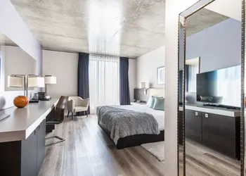 Hotel 10 hotel thumbnail 8