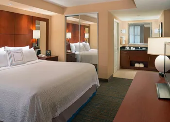 Residence Inn by Marriott Toronto Downtown / Entertainment District hotel thumbnail 7