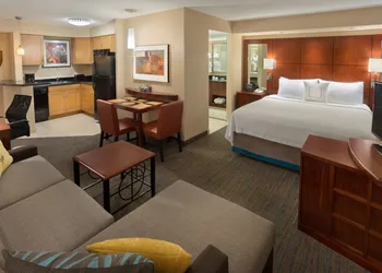 Residence Inn by Marriott Toronto Downtown / Entertainment District hotel thumbnail 8
